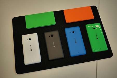 Microsoft Lumia 535 первісток компанії