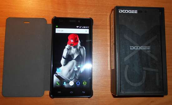 Смартфон Doogee X5 дешево і не сердито